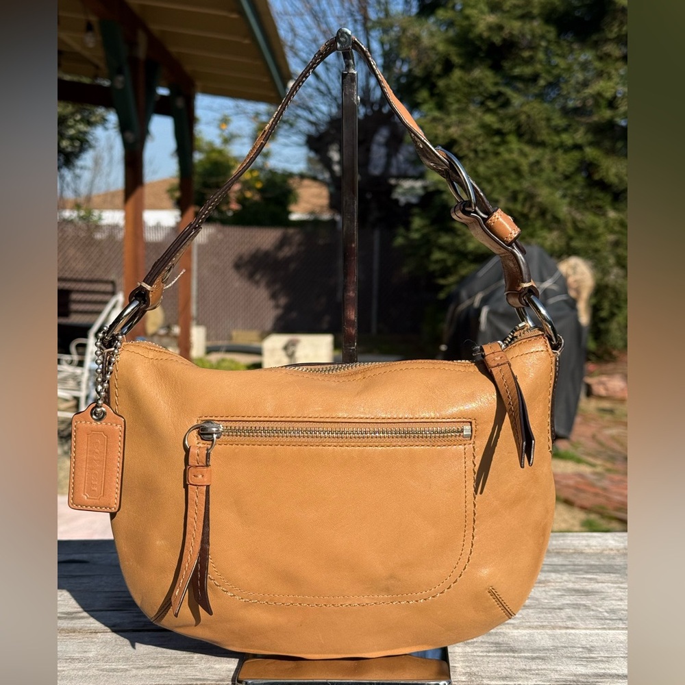 Vintage Coach Soho Tan Leather Hobo Shoulder Bag (F13106) 2008